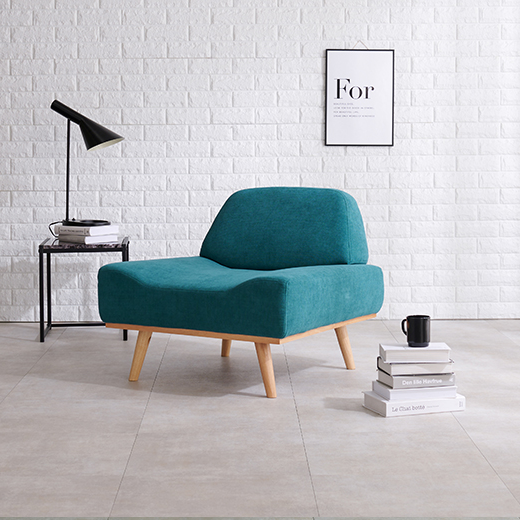 エメラルドグリーン